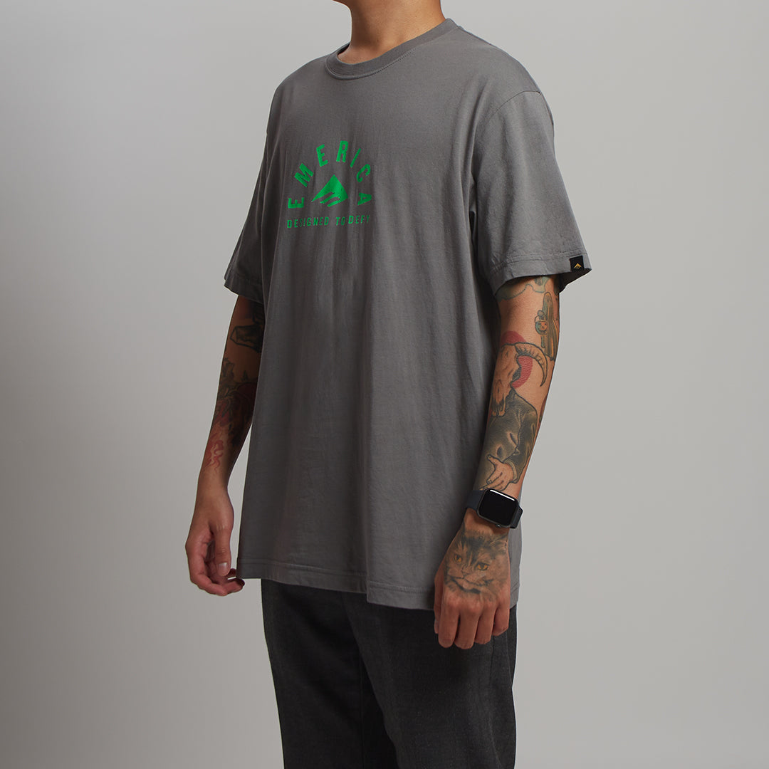 EMERICA MEN DESIGNED TO DEFY S/S TEE