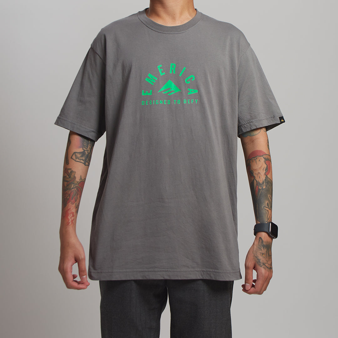 EMERICA MEN DESIGNED TO DEFY S/S TEE